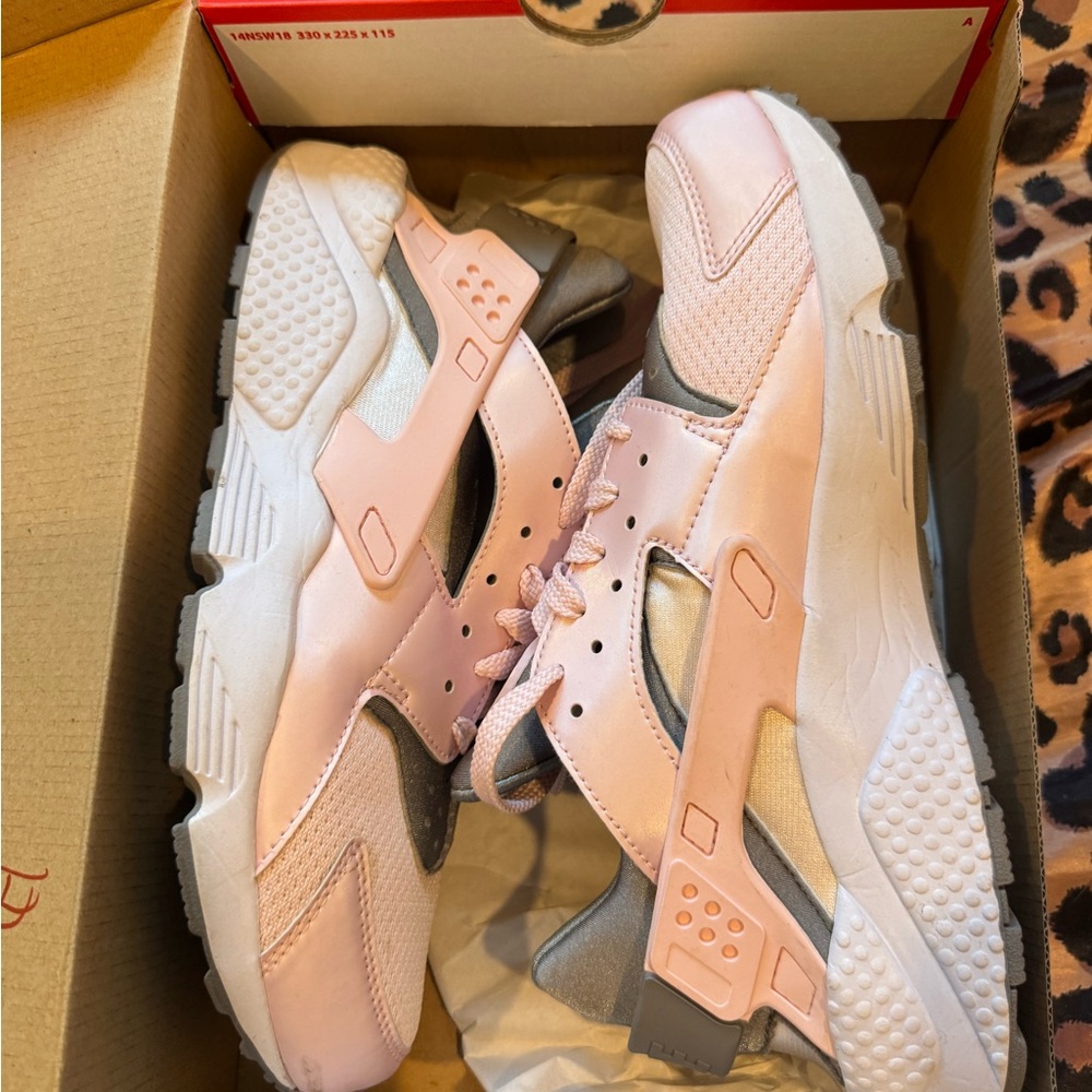 Nike Women’s Pink and Gray Lightweight Huraches